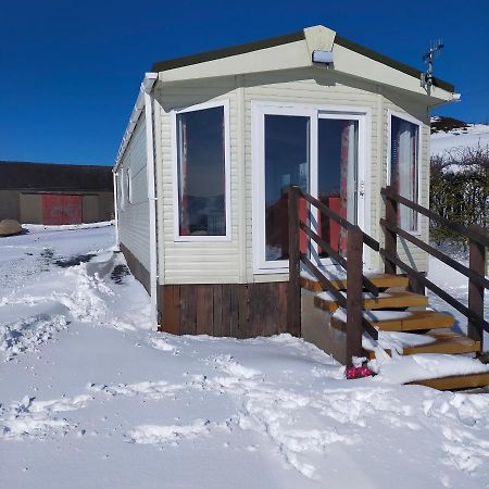 Slieve Croob Cosy Caravan Finnis 外观 照片