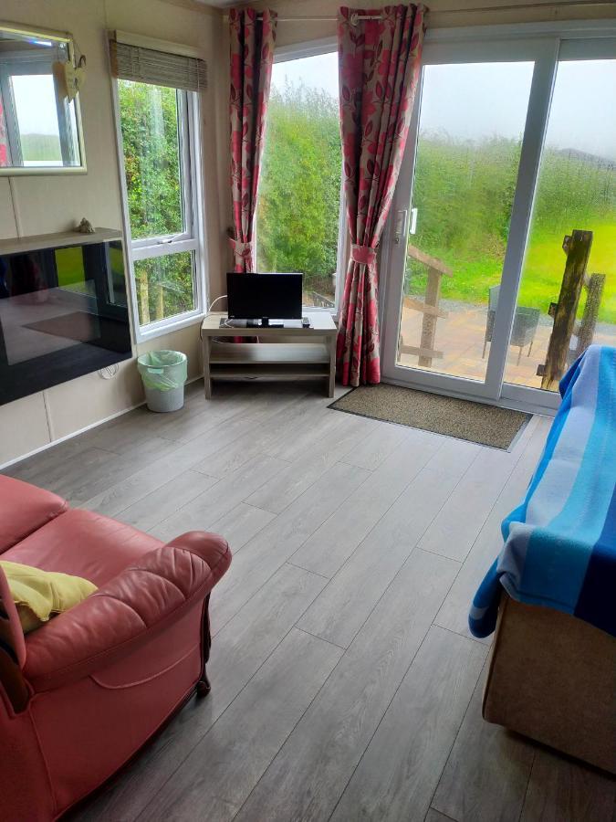 Slieve Croob Cosy Caravan Finnis 外观 照片